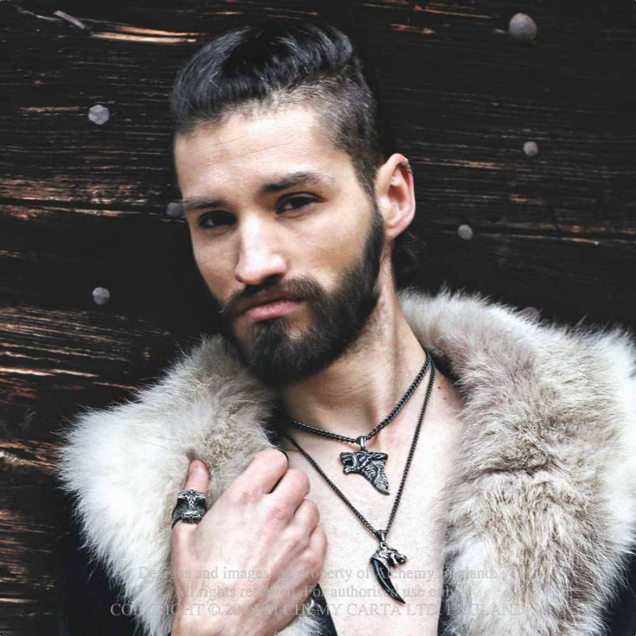 DARK WOLF (P833) Pendant