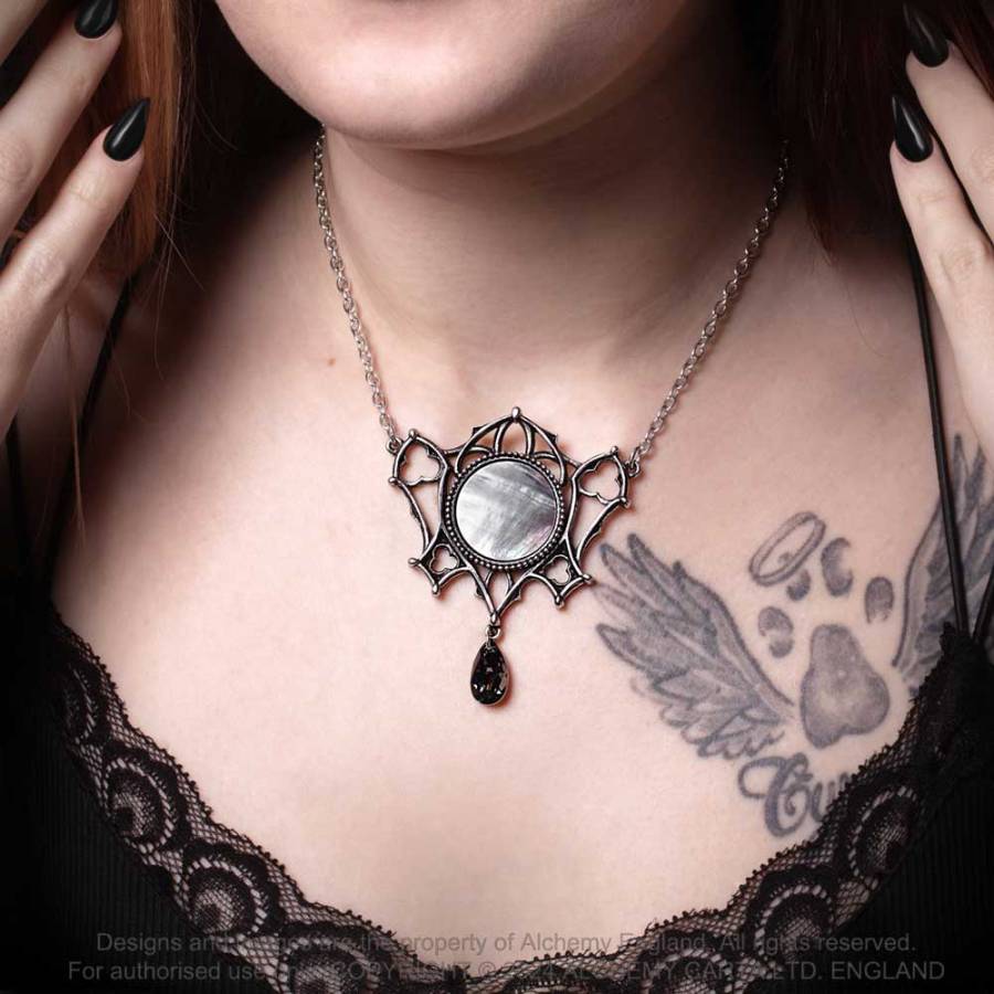 THE GHOST OF WHITBY (P962) Necklace