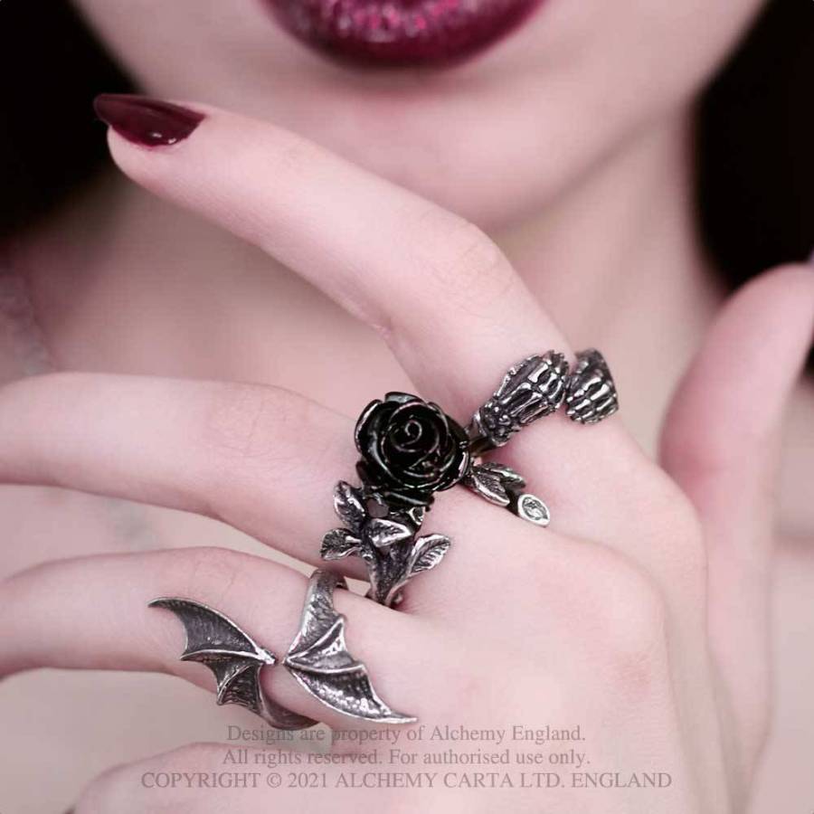 WILD BLACK ROSE Ring (R241)