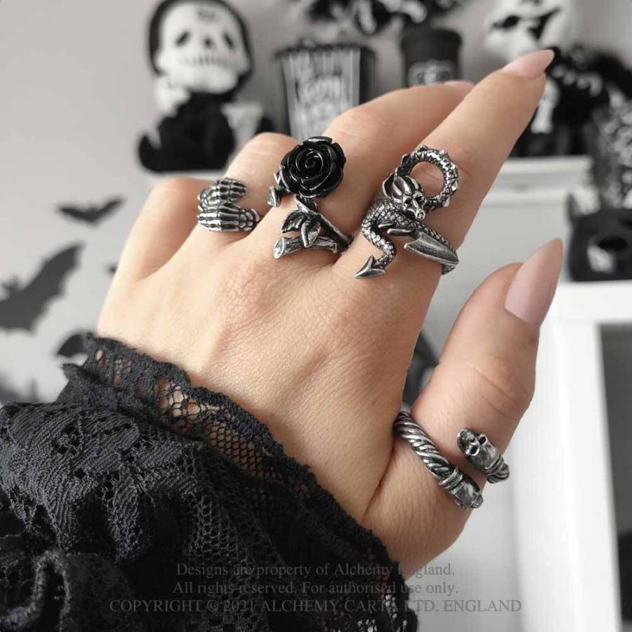 WILD BLACK ROSE Ring (R241)